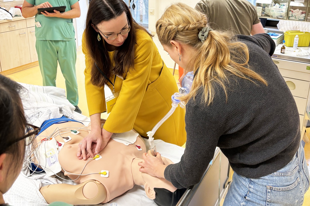 Das Klinikum Dortmund bietet in seinem modernen SkillsLab ACLS-Provider-Kurse für interne und externe medizinische Fachkräfte an.